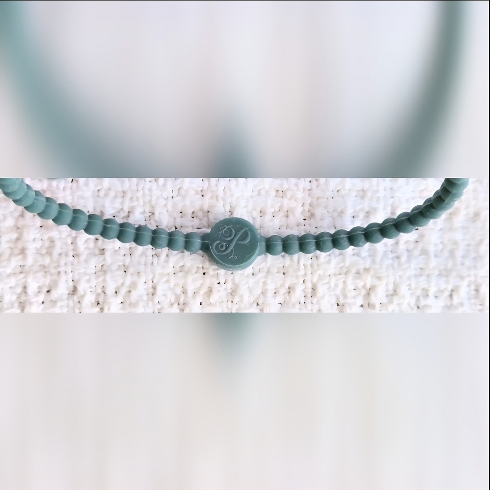 Cross Silicone Bracelet Set by Plunder - Set of 5 - NWOT - Picture 4 of 4